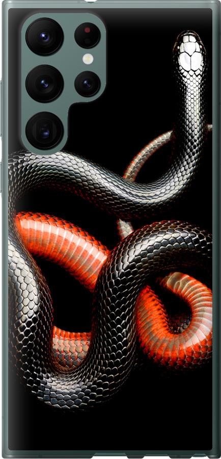 Чехол на Samsung Galaxy S22 Ultra Красно-черная змея на черном фоне