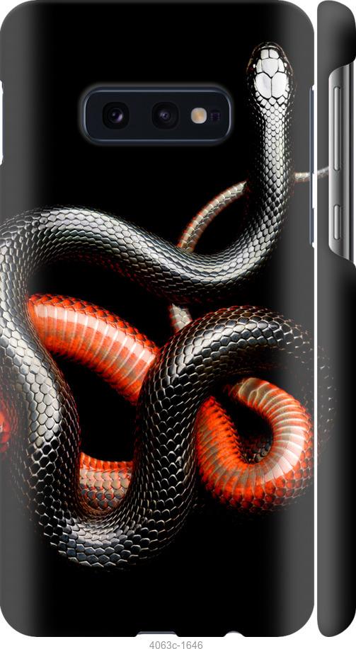 Чехол на Samsung Galaxy S10e Красно-черная змея на черном фоне