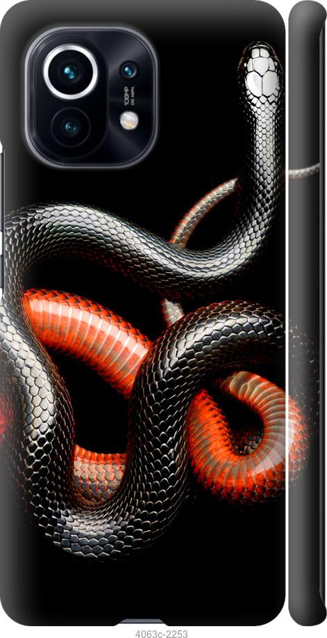 Чехол на Xiaomi Mi 11 Красно-черная змея на черном фоне
