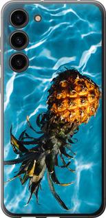 Чехол на Samsung Galaxy S23 Plus Ананас на воде